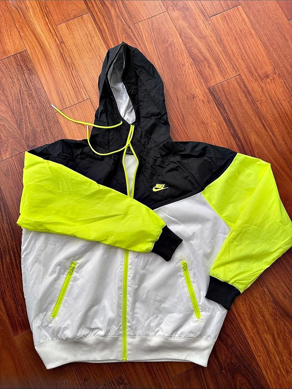 Nike Sportswear Windrunner Hooded Windbreaker White & Green